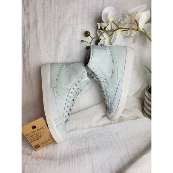 Nike Blazer Mid 77 Next Nature (Mens Size 8) Shoes DQ4124 001 Light Silver main image 7